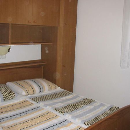 Apartmani Manuela Лопар Стая снимка